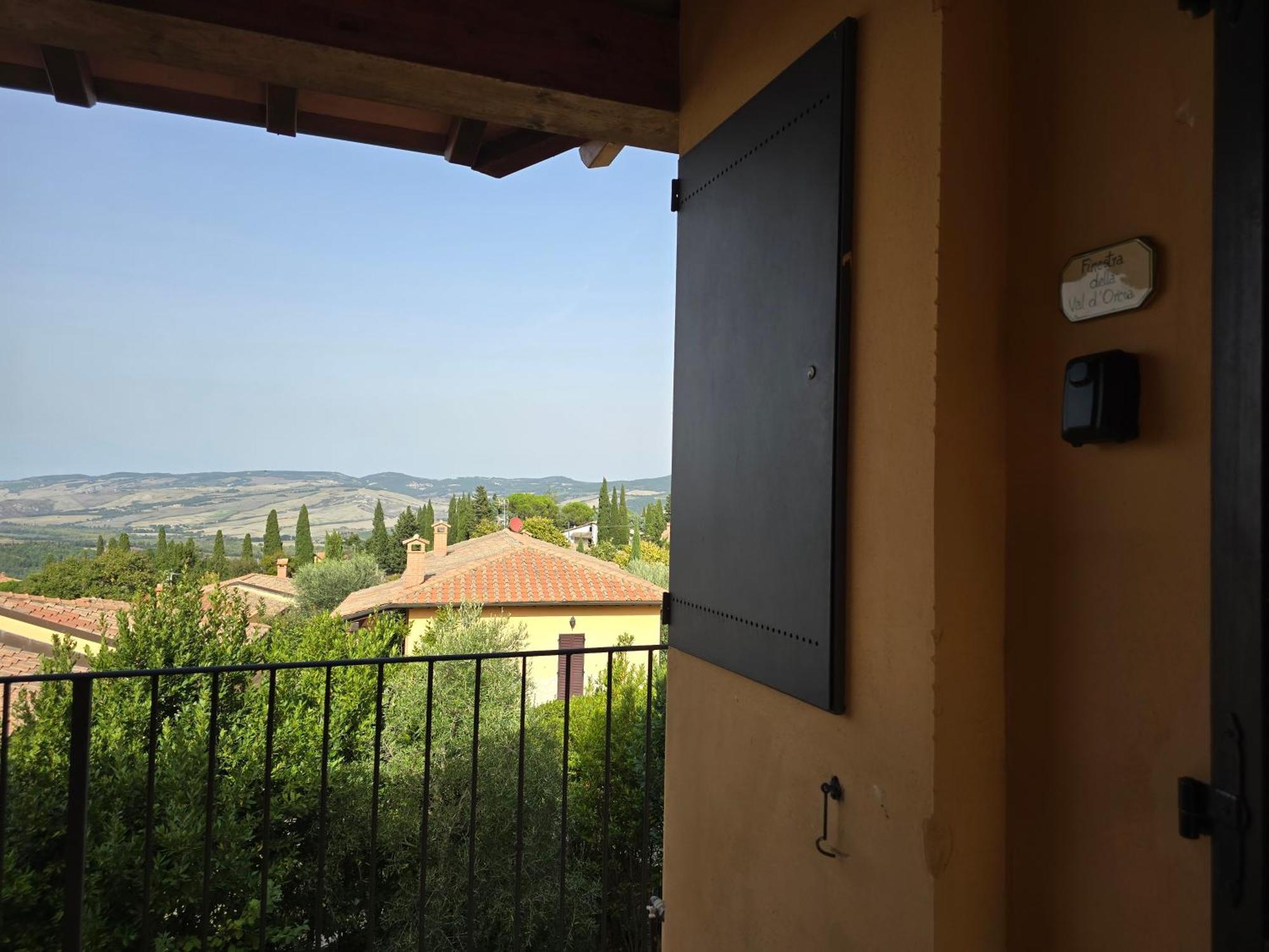 Finestra Della Val D'Orcia Lägenhet Contignano Exteriör bild